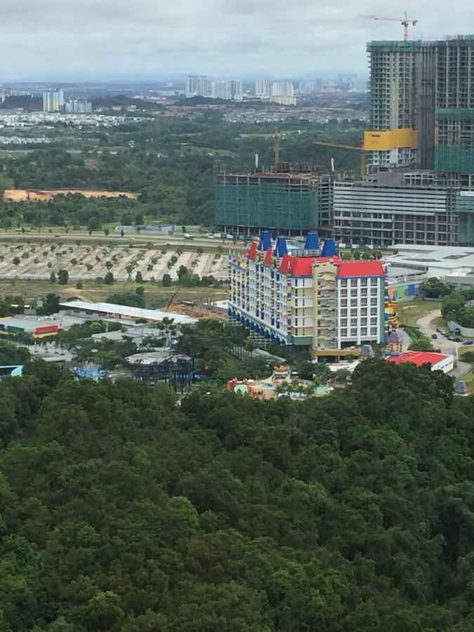 Meridin Medini Muslim Condo Nusajaya  Exterior photo