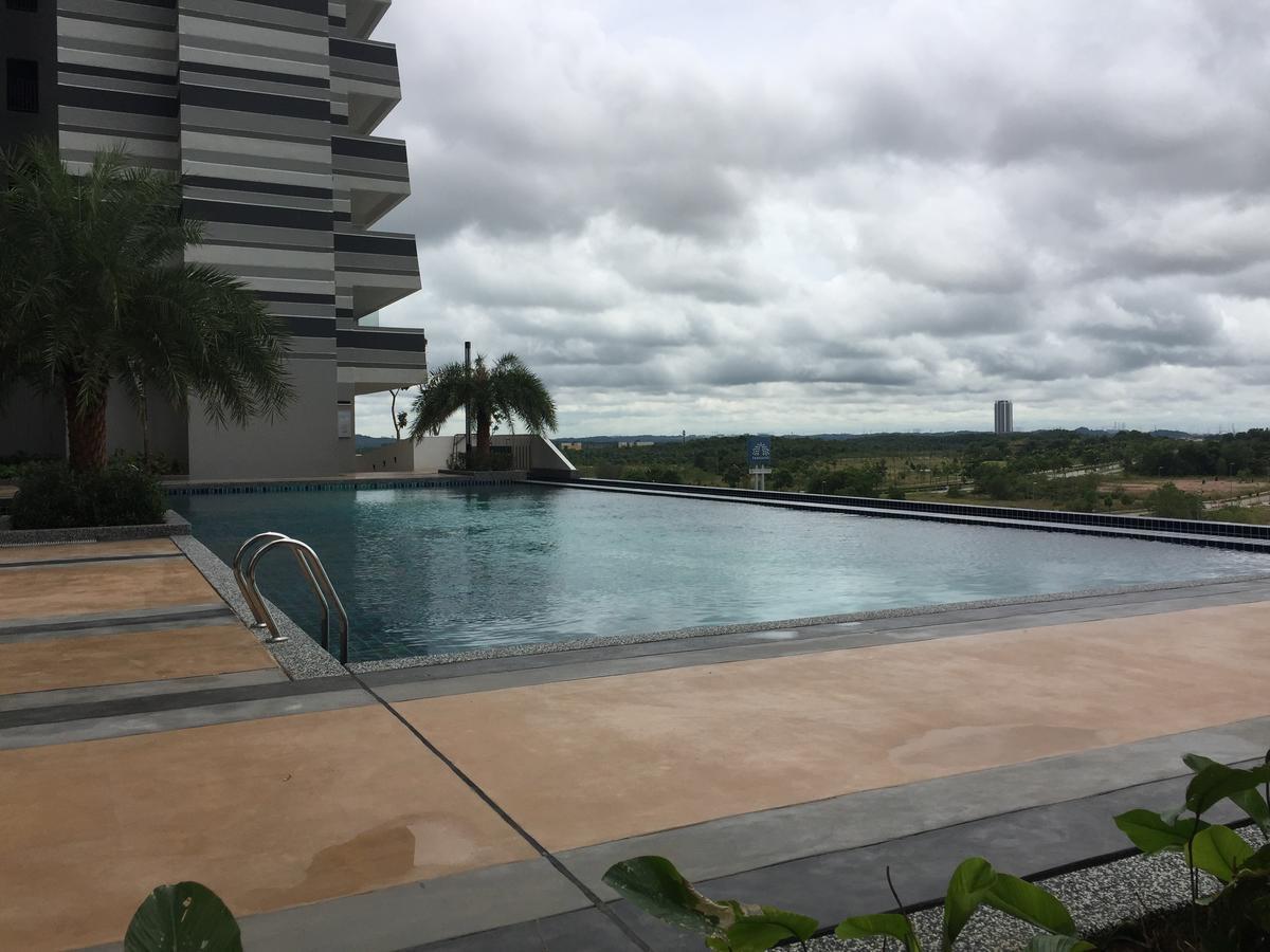 Meridin Medini Muslim Condo Nusajaya  Exterior photo